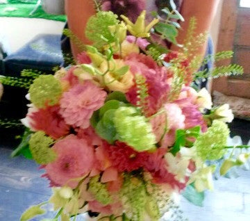 Sweet Summer bridal bouquet