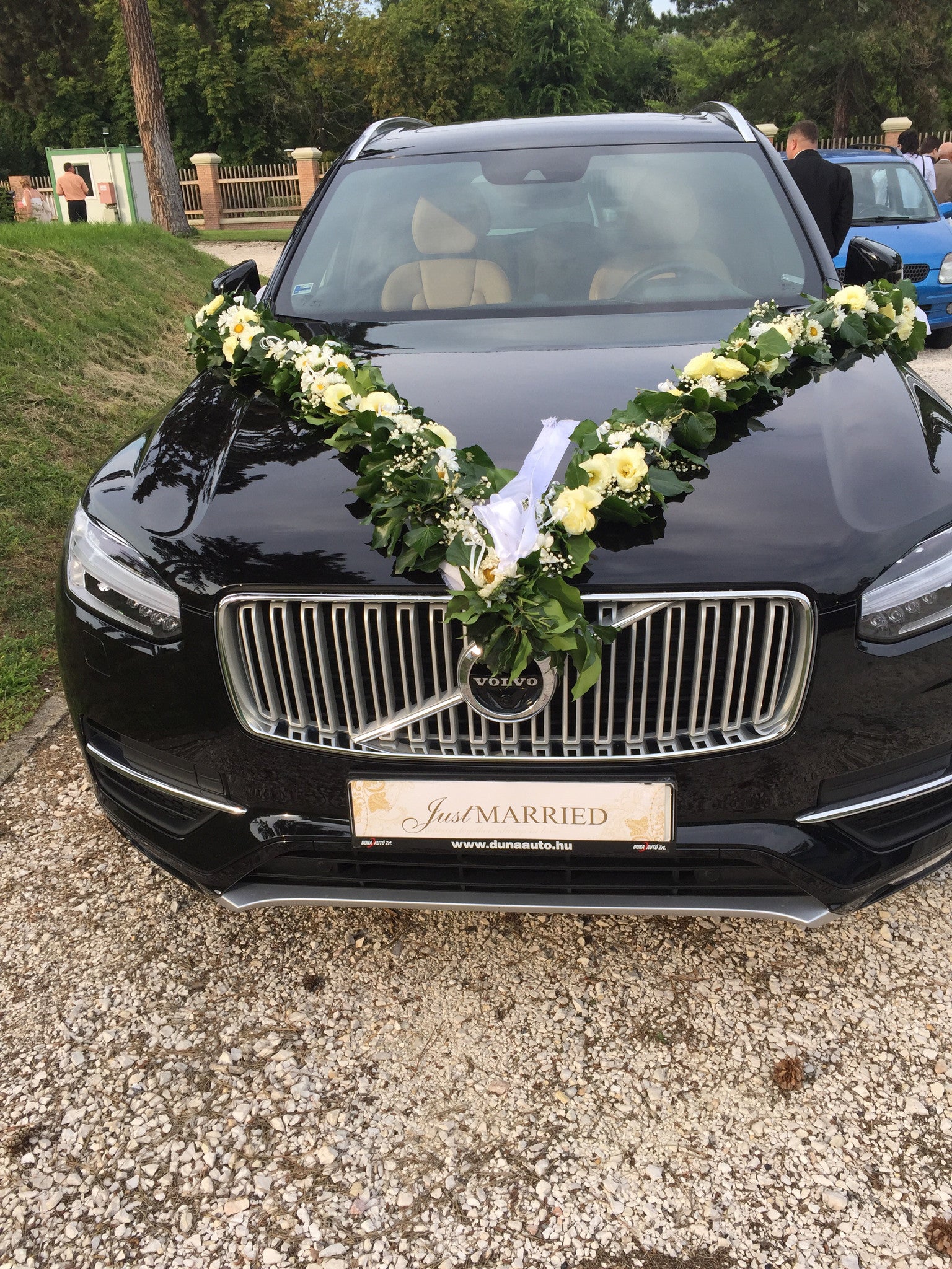 Wedding car garland