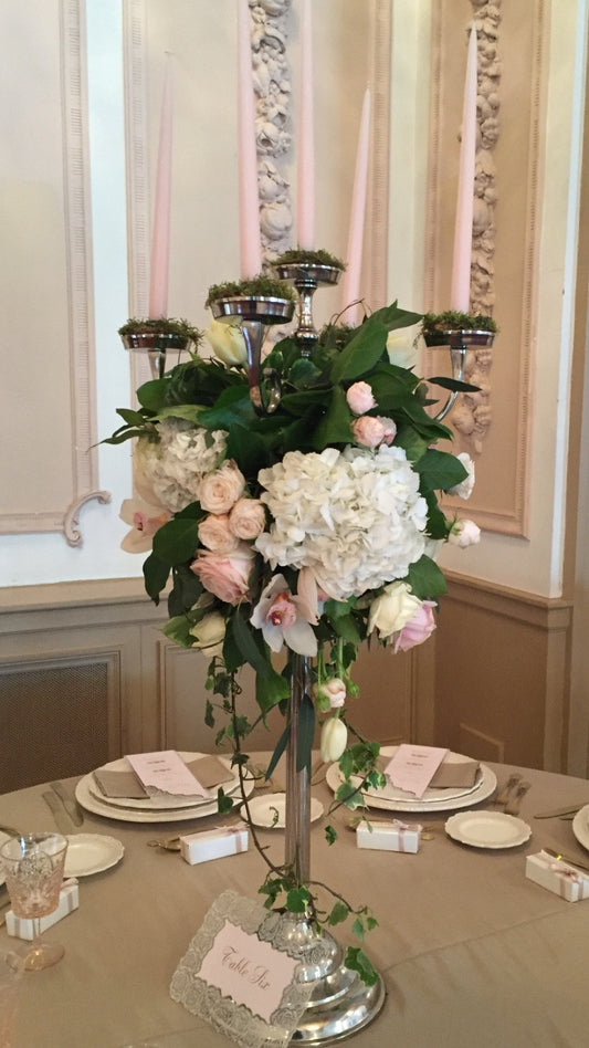 Candelabra arrangement 103